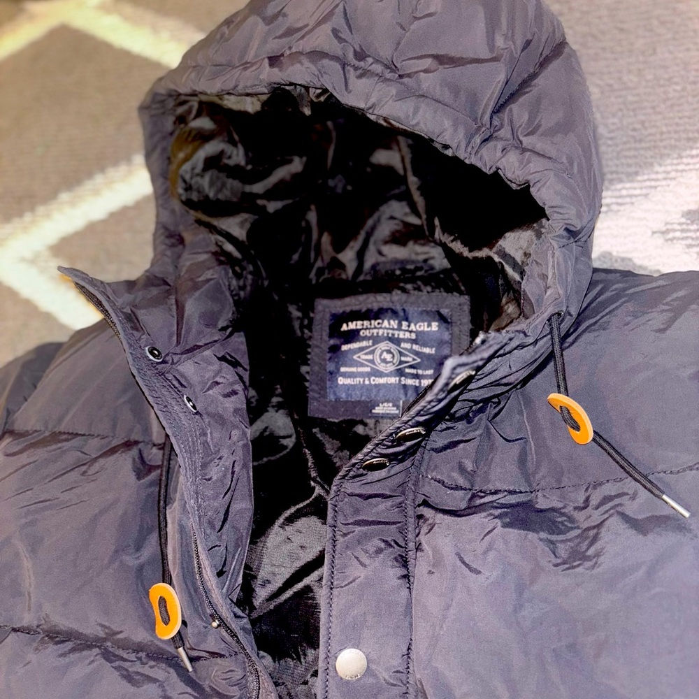 American Eagle black puffer coat